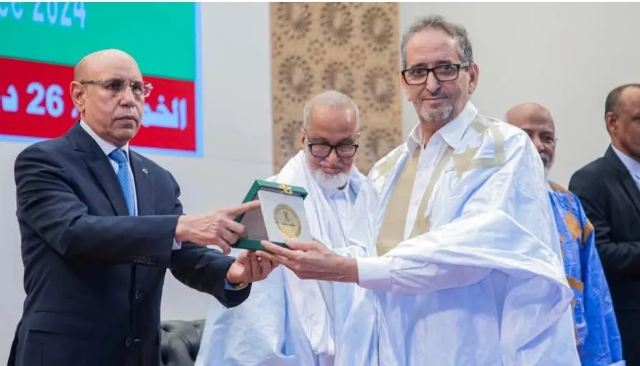 تسلّم جائزة شنقيط للدراسات الإسلامية من رئيس الجمهورية، 26 ديسمبر 2024